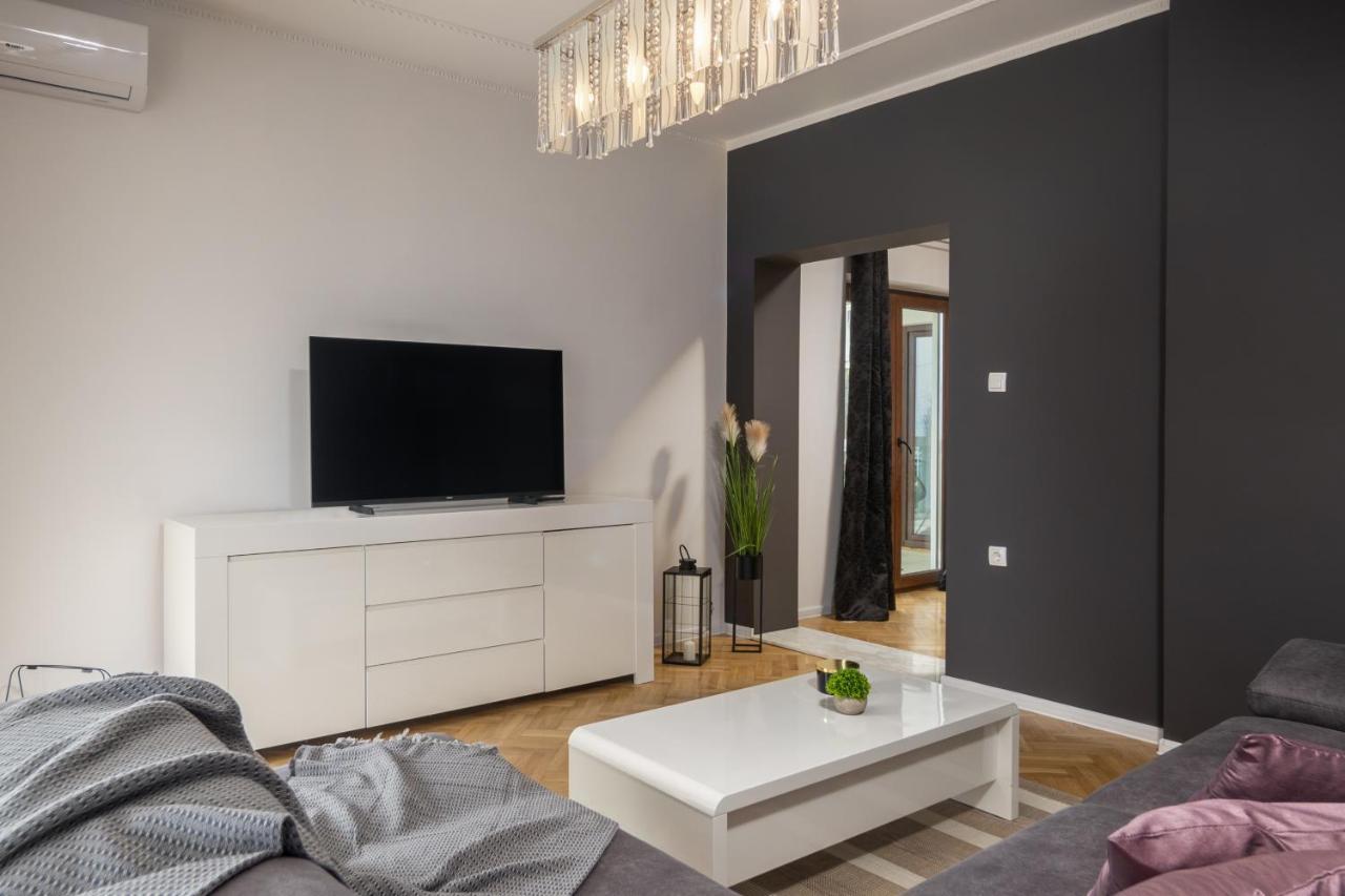 Villa Adriatic, Apartment Chiara With Sea View And Heated Swimming Pool, Free Private Parking, Ičići Eksteriør bilde