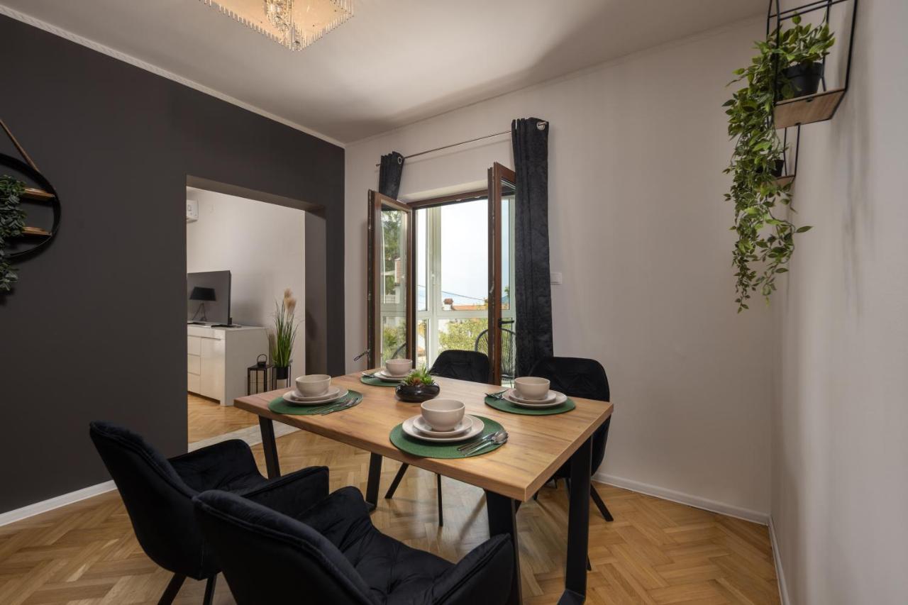 Villa Adriatic, Apartment Chiara With Sea View And Heated Swimming Pool, Free Private Parking, Ičići Eksteriør bilde
